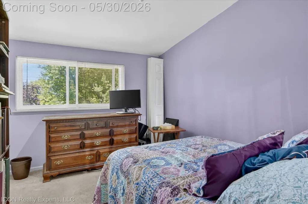 1869 Middle Trail Road Commerce Charter Township MI 48390