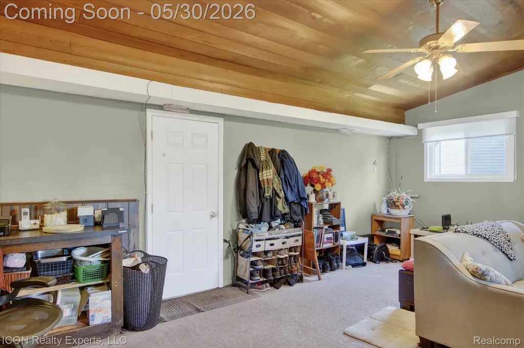 1869 Middle Trail Road Commerce Charter Township MI 48390