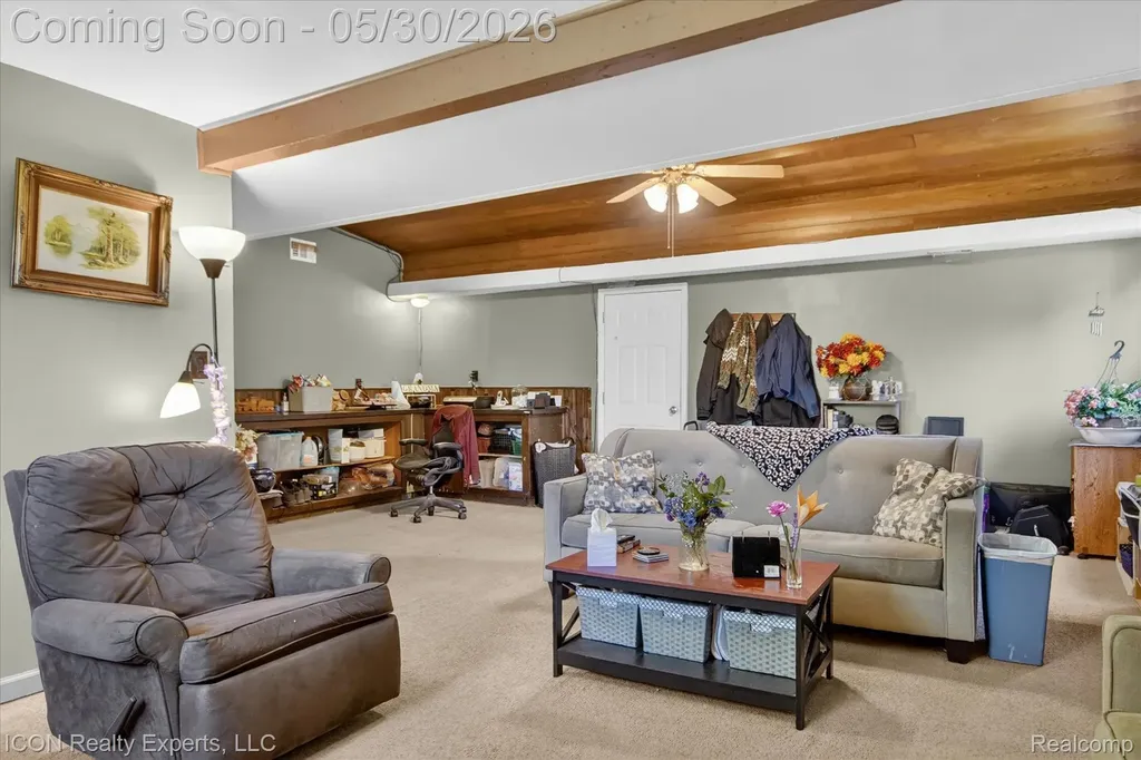 1869 Middle Trail Road Commerce Charter Township MI 48390