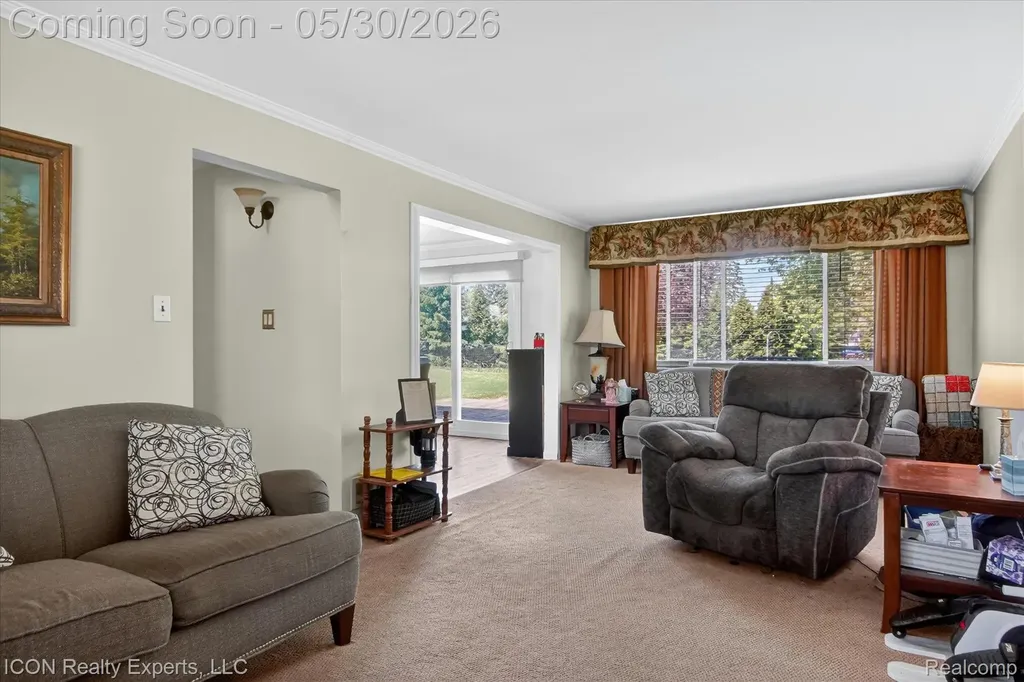 1869 Middle Trail Road Commerce Charter Township MI 48390