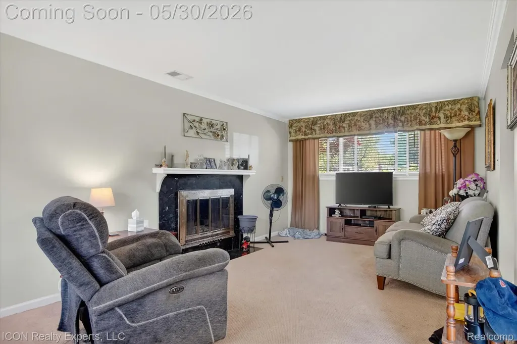 1869 Middle Trail Road Commerce Charter Township MI 48390