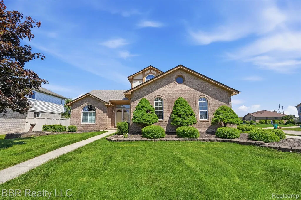24883 Curtis Drive Brownstown Charter Township MI 48134