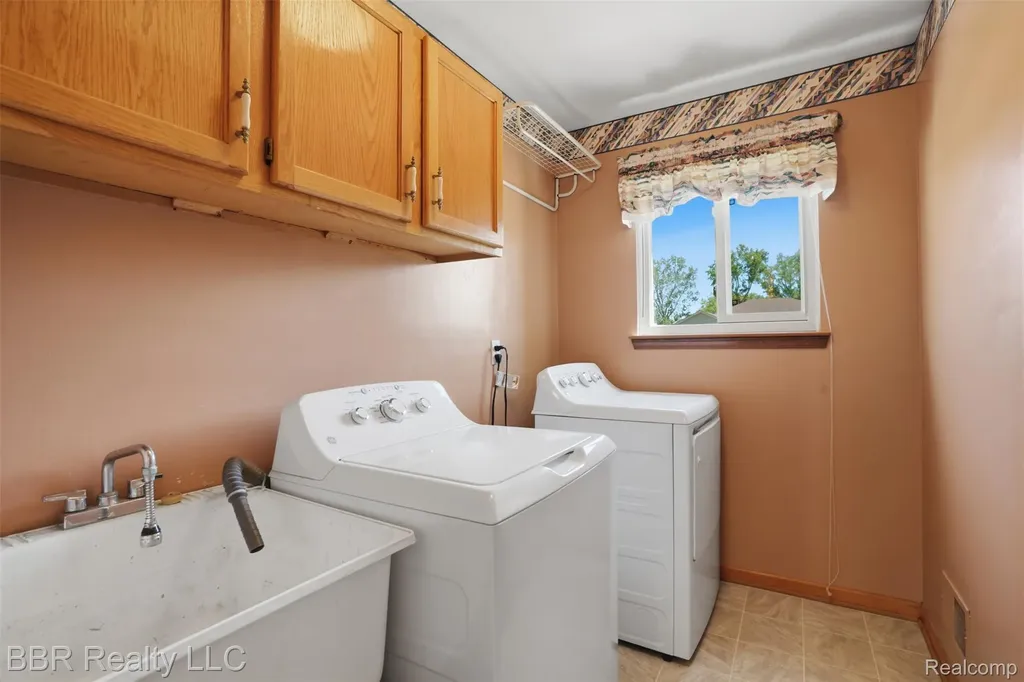 24883 Curtis Drive Brownstown Charter Township MI 48134