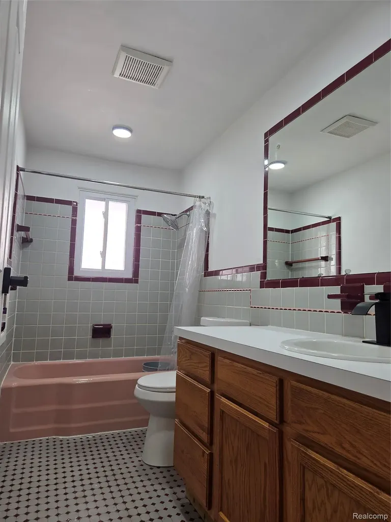 511 Mckinley Avenue Flint City MI 48507