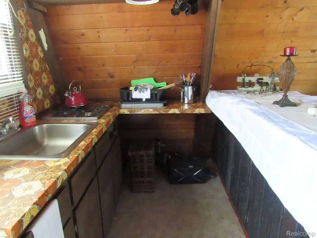 5892 Woodland Drive Surrey Township MI 48632
