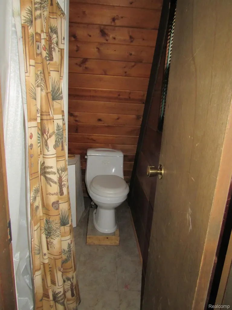 5892 Woodland Drive Surrey Township MI 48632