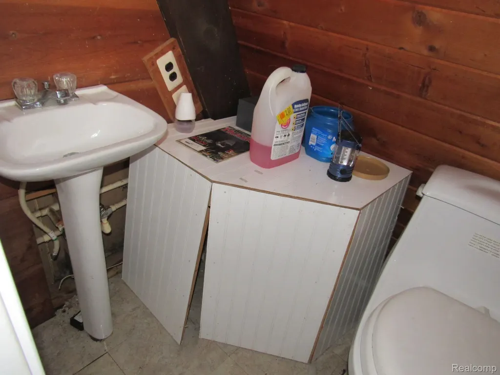 5892 Woodland Drive Surrey Township MI 48632