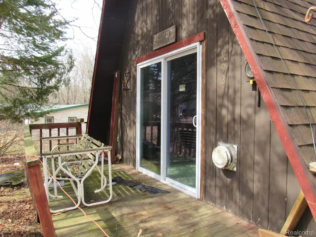 5892 Woodland Drive Surrey Township MI 48632