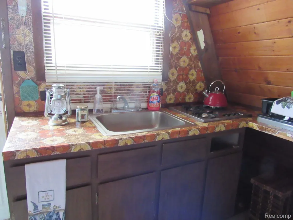5892 Woodland Drive Surrey Township MI 48632
