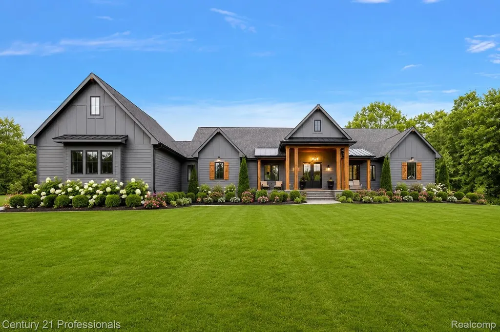 5340 Clarkston Independence Charter Township MI 48348