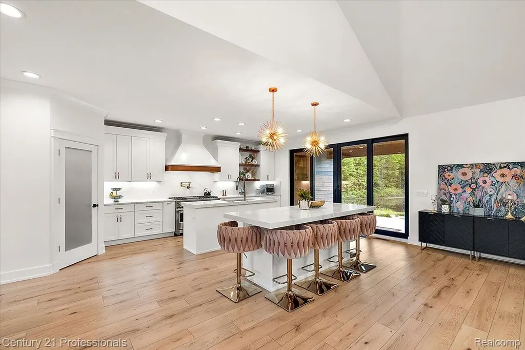 5340 Clarkston Independence Charter Township MI 48348