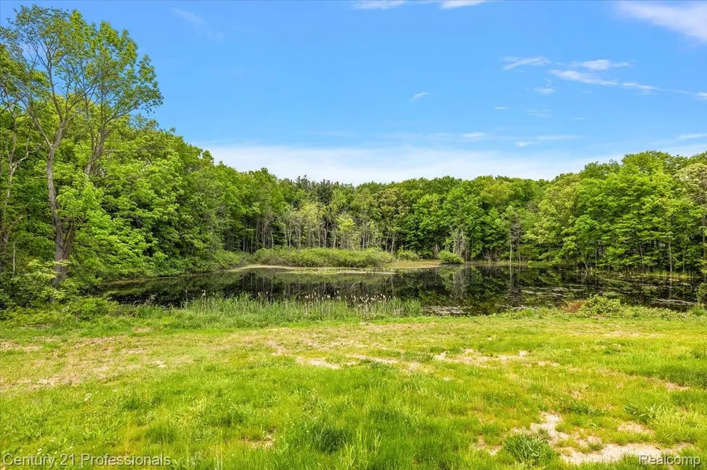 5340 Clarkston Independence Charter Township MI 48348
