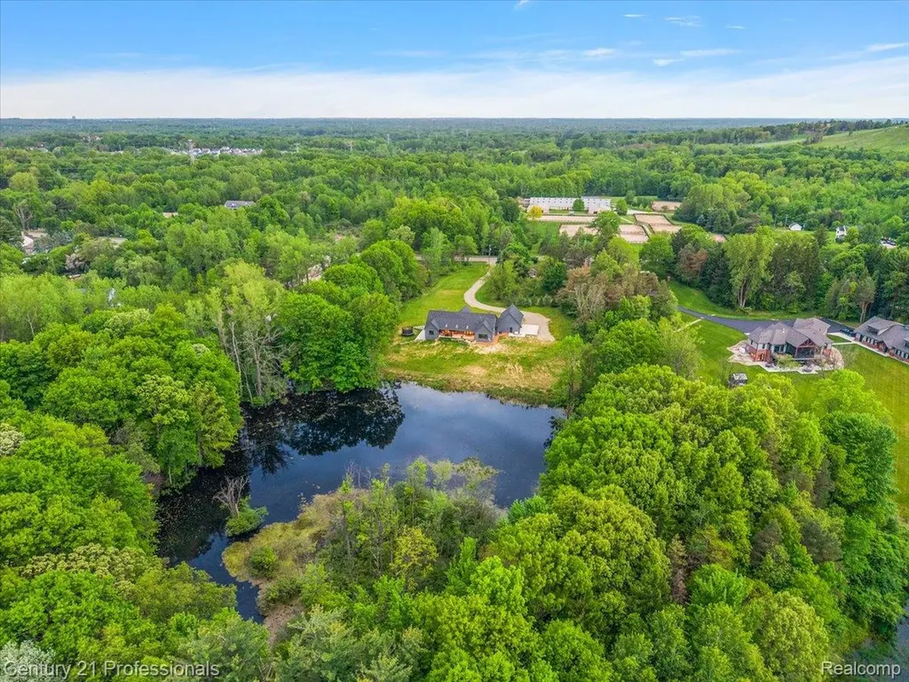 5340 Clarkston Independence Charter Township MI 48348