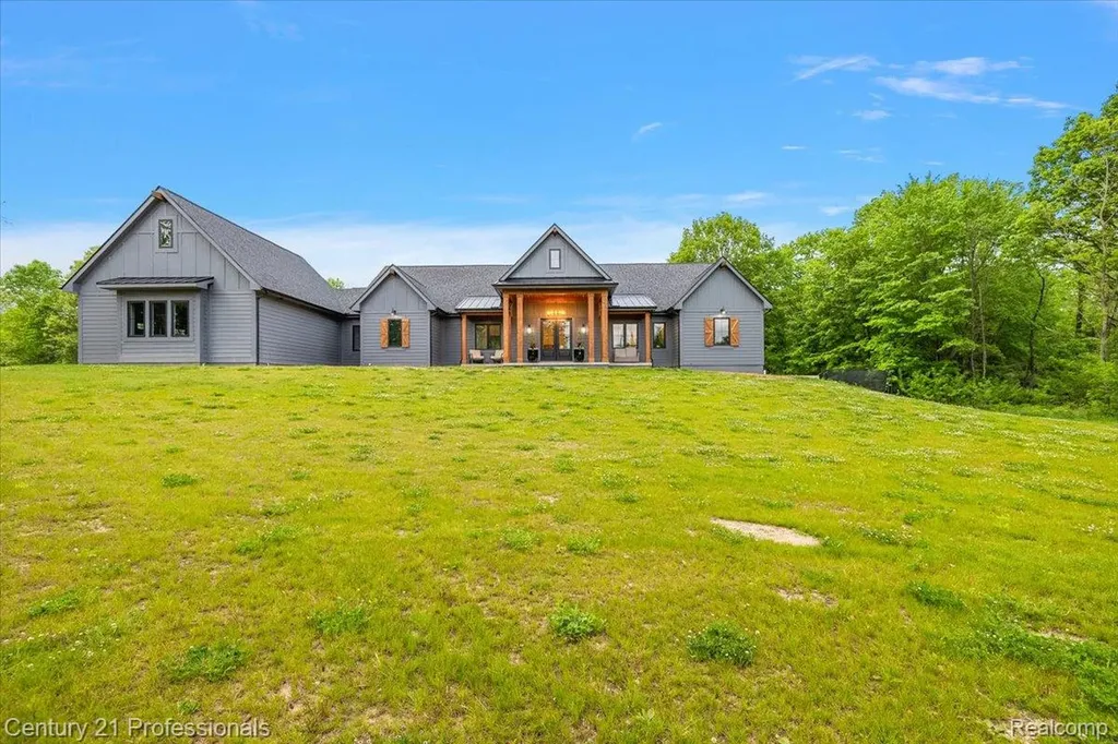 5340 Clarkston Independence Charter Township MI 48348