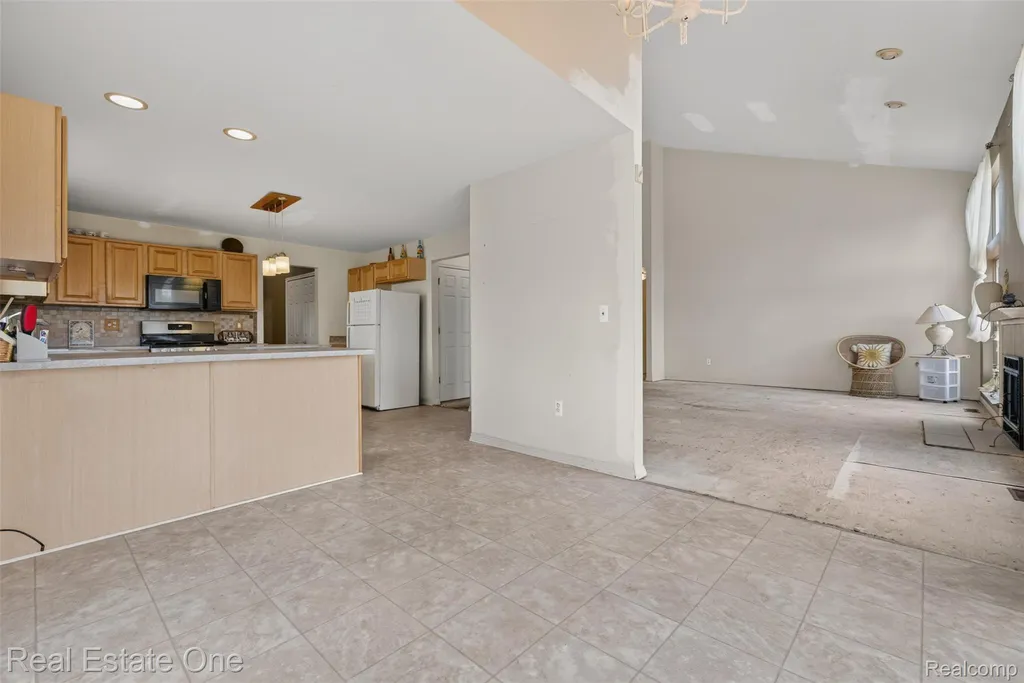 510 Boulder Lake Drive Oxford Charter Township MI 48371
