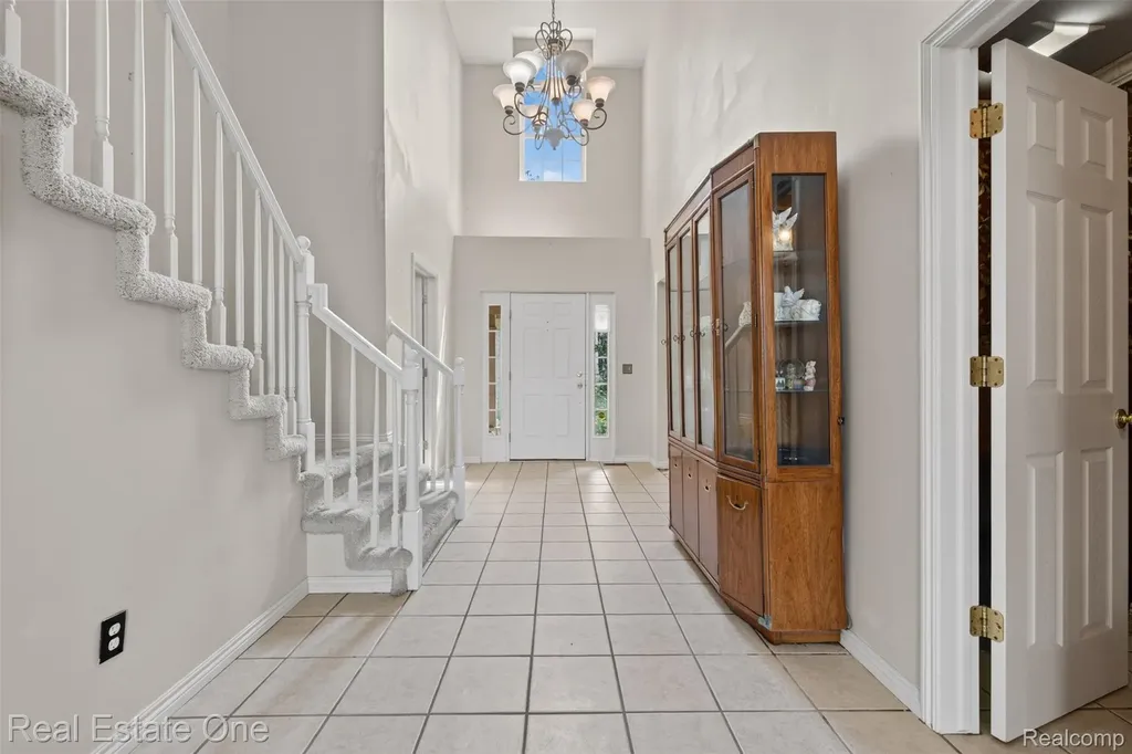 510 Boulder Lake Drive Oxford Charter Township MI 48371