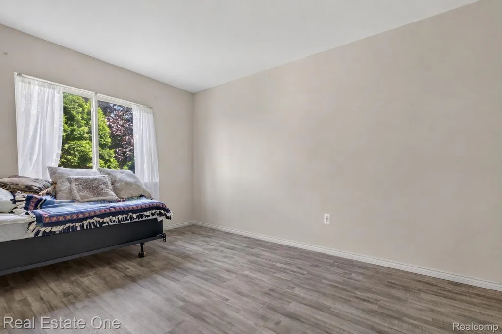 510 Boulder Lake Drive Oxford Charter Township MI 48371