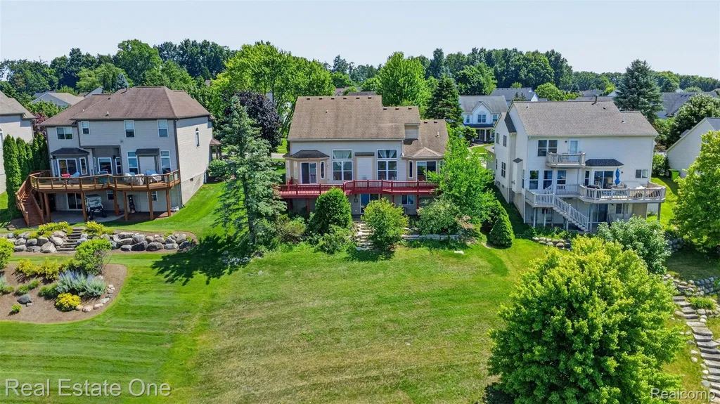 510 Boulder Lake Drive Oxford Charter Township MI 48371