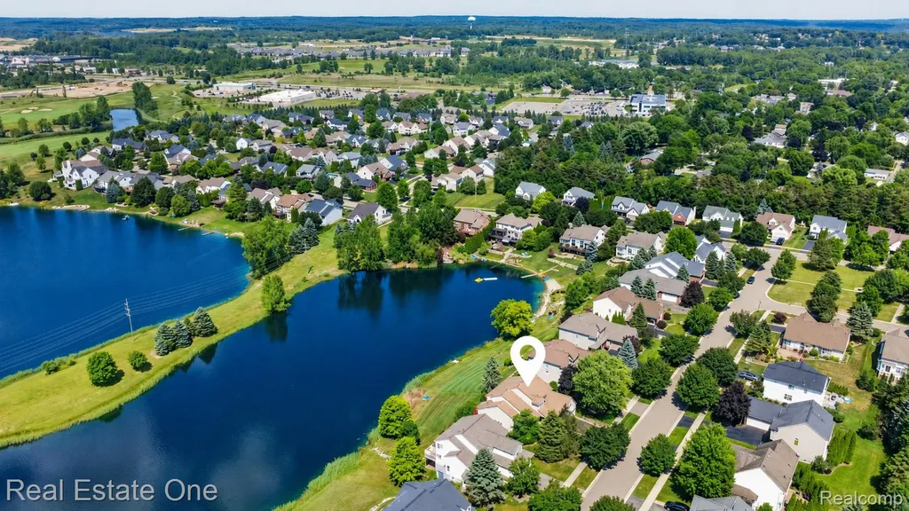 510 Boulder Lake Drive Oxford Charter Township MI 48371