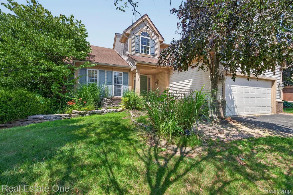 510 Boulder Lake Drive Oxford Charter Township MI 48371