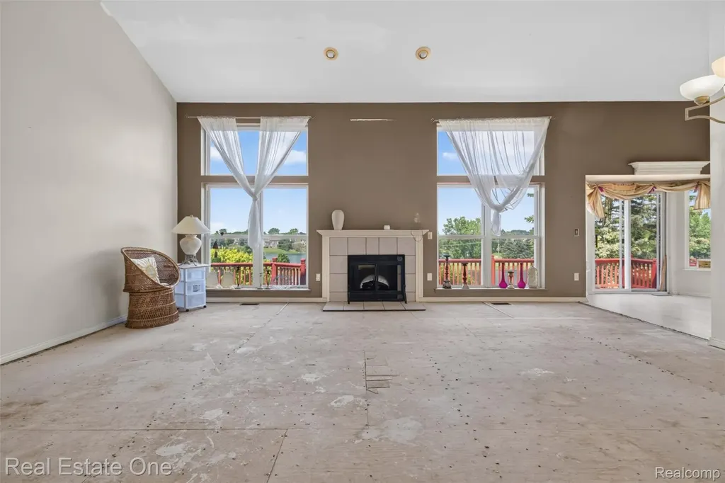 510 Boulder Lake Drive Oxford Charter Township MI 48371