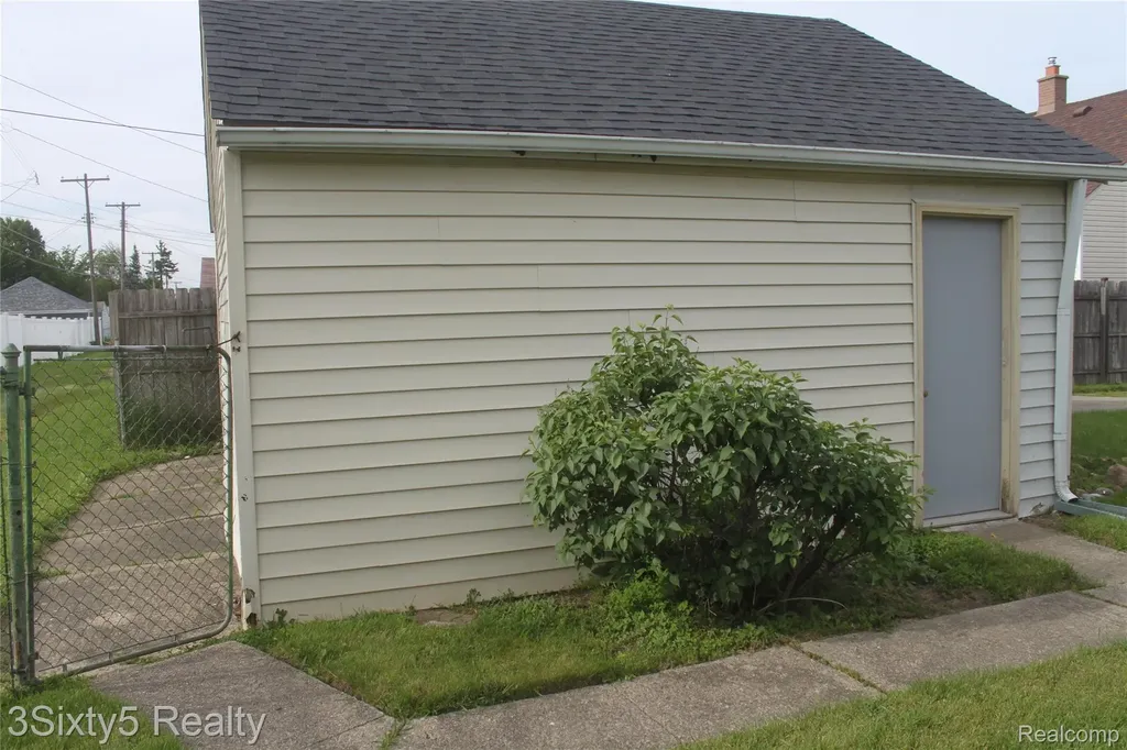 3184 20th Street Wyandotte City MI 48192