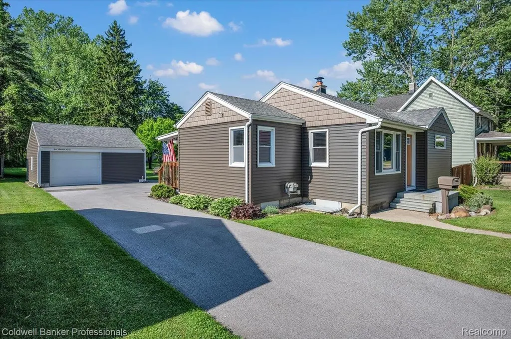 507 W Fitzgerald Street Durand City MI 48429