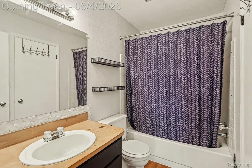24831 Cashmere Court Southfield City MI 48033
