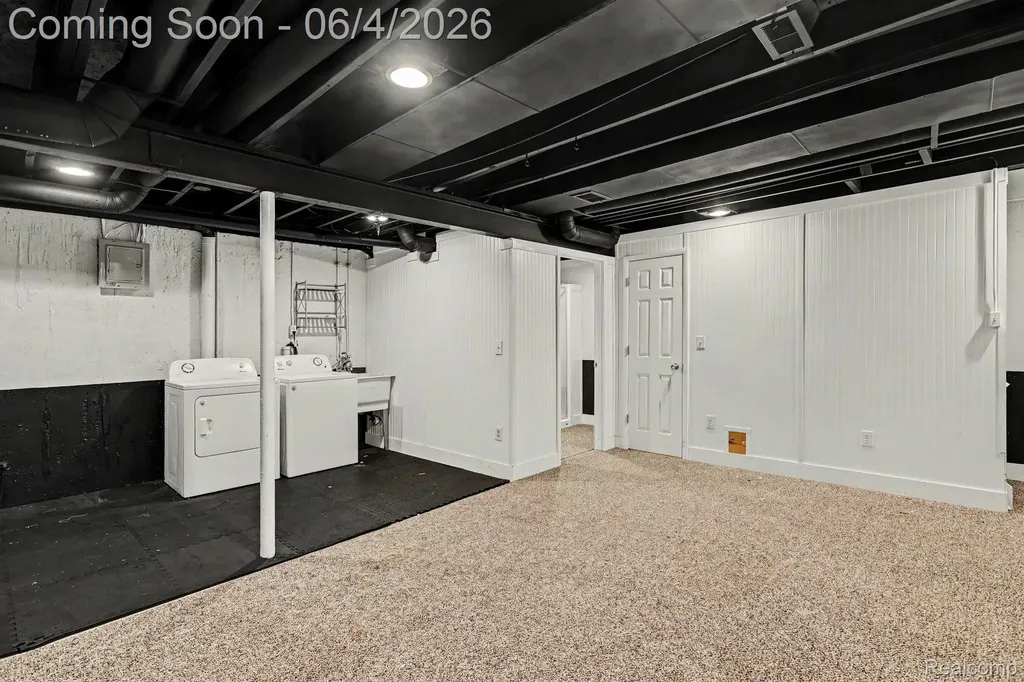24831 Cashmere Court Southfield City MI 48033