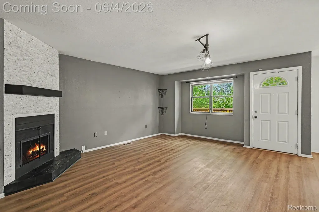 24831 Cashmere Court Southfield City MI 48033