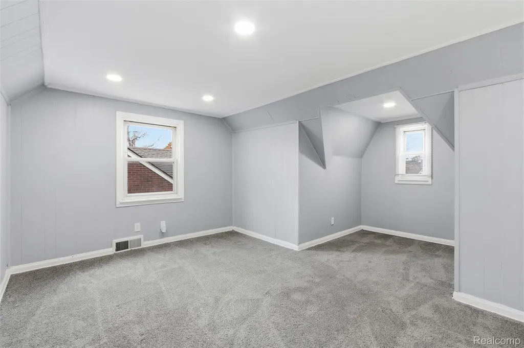 18690 Steel Street Detroit City MI 48235