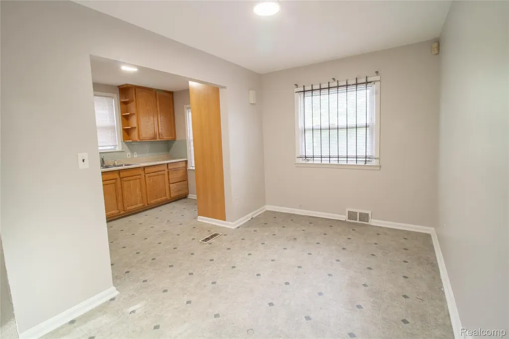 18217 Archdale Street Detroit City MI 48235