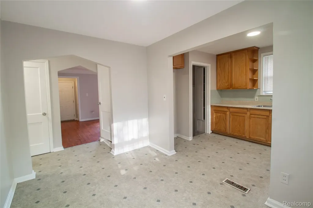 18217 Archdale Street Detroit City MI 48235