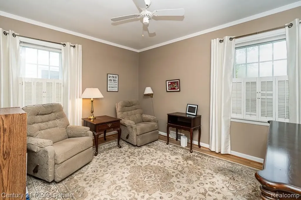 304 Highland Avenue Rochester City MI 48307