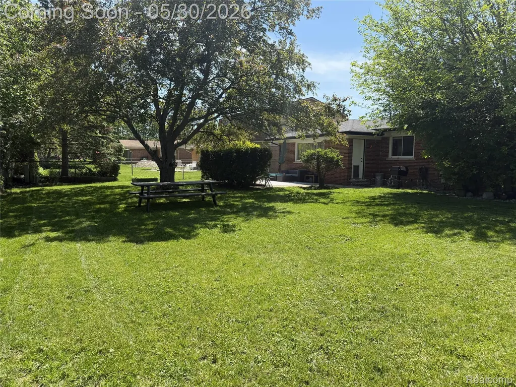 39540 Aynesley Street Clinton Charter Township MI 48038