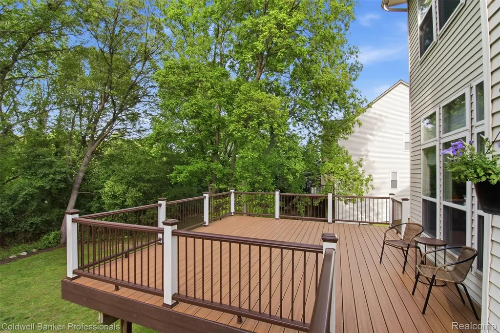 2891 Greenbrooke Lane West Bloomfield Charter Township MI 48324