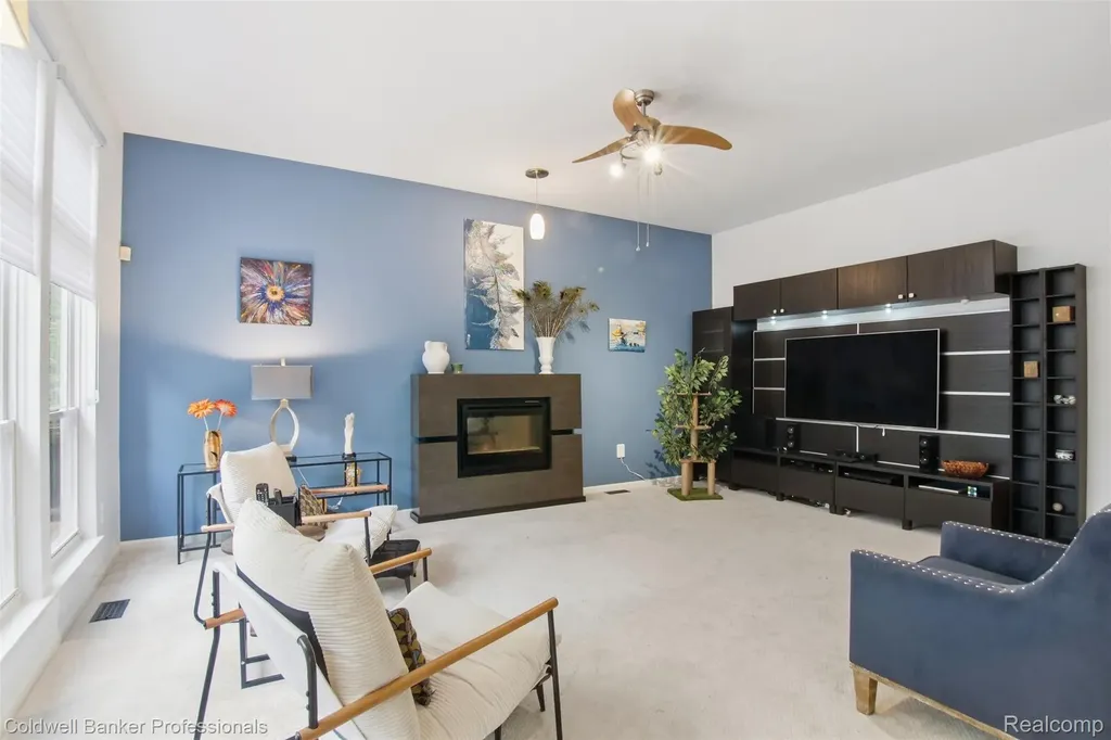2891 Greenbrooke Lane West Bloomfield Charter Township MI 48324