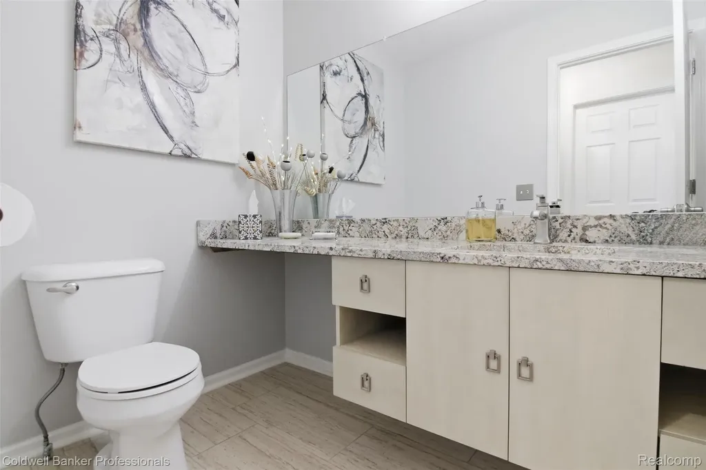 2891 Greenbrooke Lane West Bloomfield Charter Township MI 48324