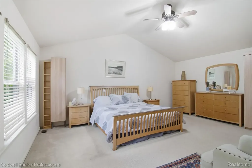 2891 Greenbrooke Lane West Bloomfield Charter Township MI 48324