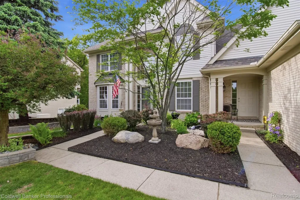 2891 Greenbrooke Lane West Bloomfield Charter Township MI 48324