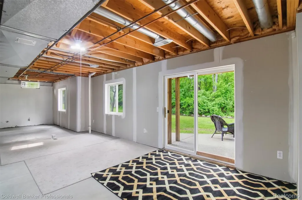 2891 Greenbrooke Lane West Bloomfield Charter Township MI 48324