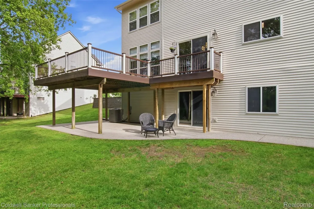 2891 Greenbrooke Lane West Bloomfield Charter Township MI 48324