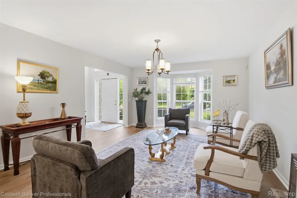 2891 Greenbrooke Lane West Bloomfield Charter Township MI 48324