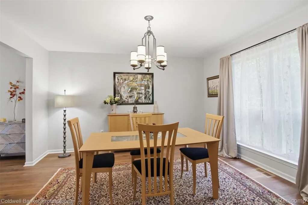 2891 Greenbrooke Lane West Bloomfield Charter Township MI 48324
