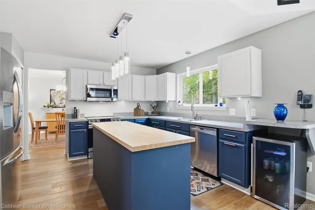 2891 Greenbrooke Lane West Bloomfield Charter Township MI 48324