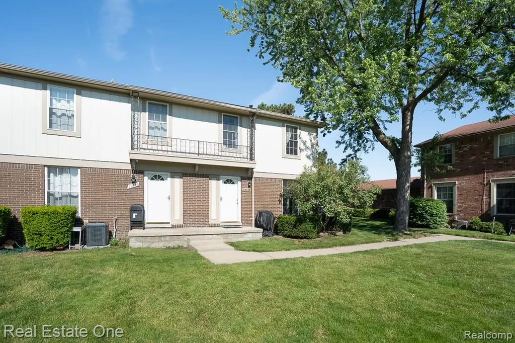 35226 Tall Oaks Drive Sterling Heights City MI 48312