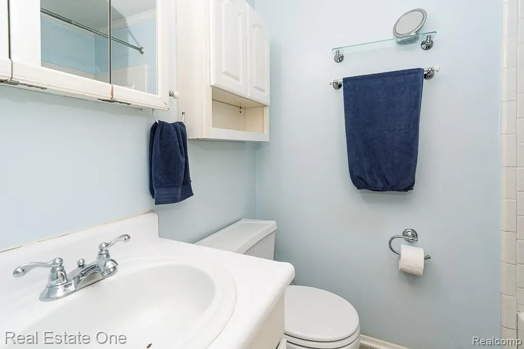 35226 Tall Oaks Drive Sterling Heights City MI 48312