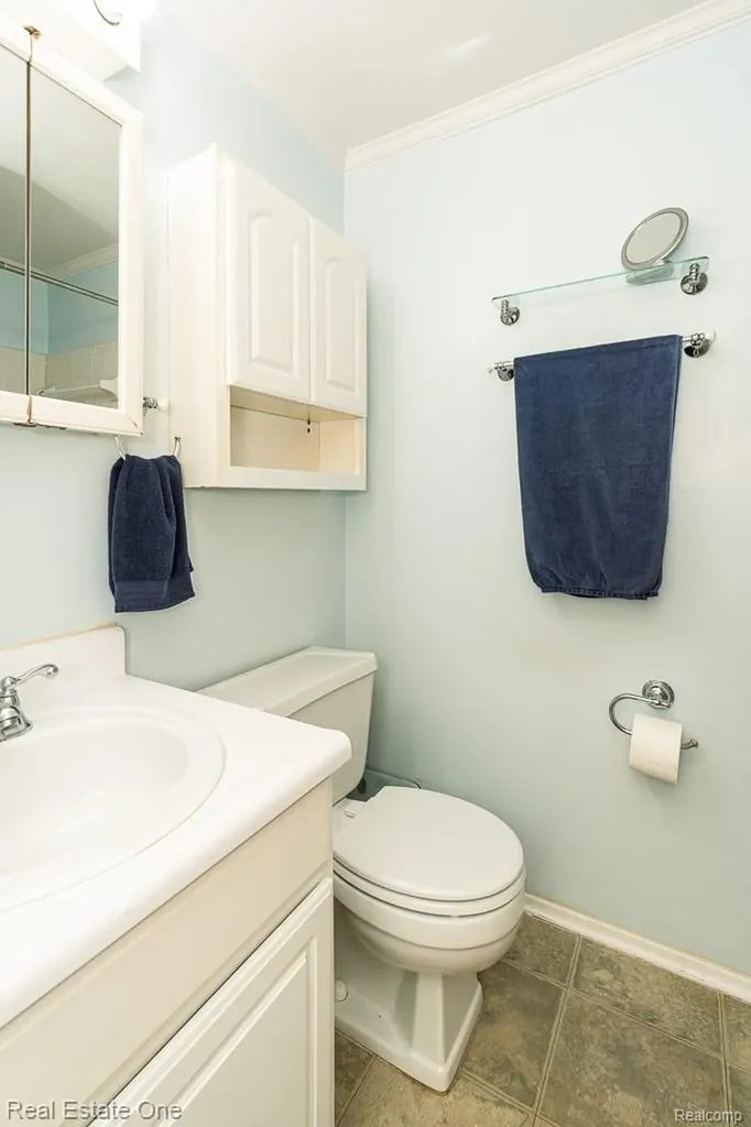 35226 Tall Oaks Drive Sterling Heights City MI 48312