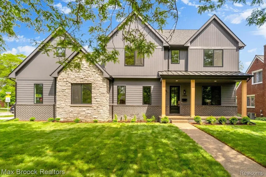 2444 Benjamin Avenue Royal Oak City MI 48073