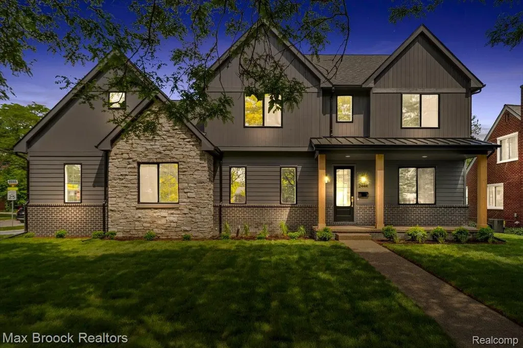 2444 Benjamin Avenue Royal Oak City MI 48073